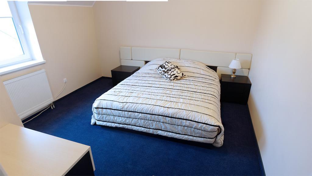 Luka Hotel Marijampolė Екстериор снимка